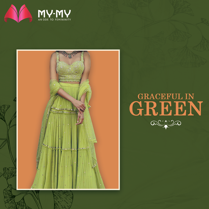 Flattering twirls and a quirky green Crop-Top Lehenga with pearled & mirror work embroidery will make you the star of the evening as you walk that Sangeet Ramp. 

#MyMyCollection #Clothing #Fashion #Outfit #FashionOutfit #Dress #Lehenga #Kurta #EthnicCollection #FestiveWear #WeddingOutfits #Style #WomensFashion #Ahmedabad #SGHighway #SGRoad #CGRoad #Gujarat #India