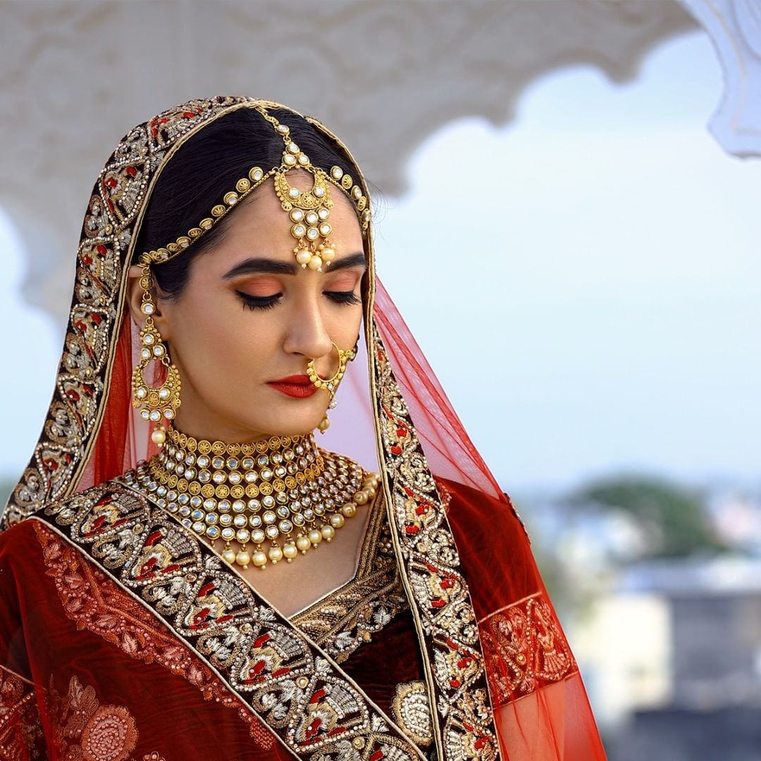 Be the gorgeous bride who is proud of her ethnicity and reflect your ethnic identity with elegant bridal-wears from My-My.

#ExquisiteEnsembles #WinsomeDresses #InvokeElegance #RedefineSenseOfLuxury #PhilosophyOfDressing #ContemporaryFashion #FemaleFashion #Ahmedabad #FallForFashion #BeautifulDresses #Sparkle #Gujarat #India