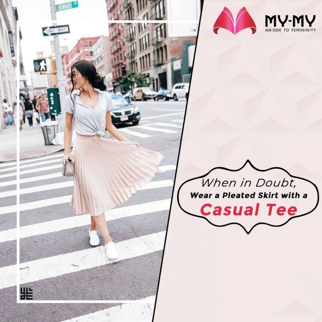 A pleated Skirt with a Casual Tee can never go wrong while stepping out in a hurry.

#MyMy #MyMyCollection #EthnicCollecton #ExculsiveEnsembles #ExclusiveCollection #Ahmedabad #Gujarat #India
