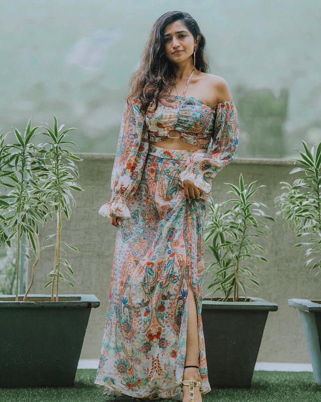 My-My,  MyMy, MyMyCollection, Clothing, Fashion, Outfit, FashionOutfit, Dress, WinterDresses, CasualWear, WinterOutfits, Style, WomensFashion, Ahmedabad, SGHighway, SGRoad, CGRoad, Gujarat, India